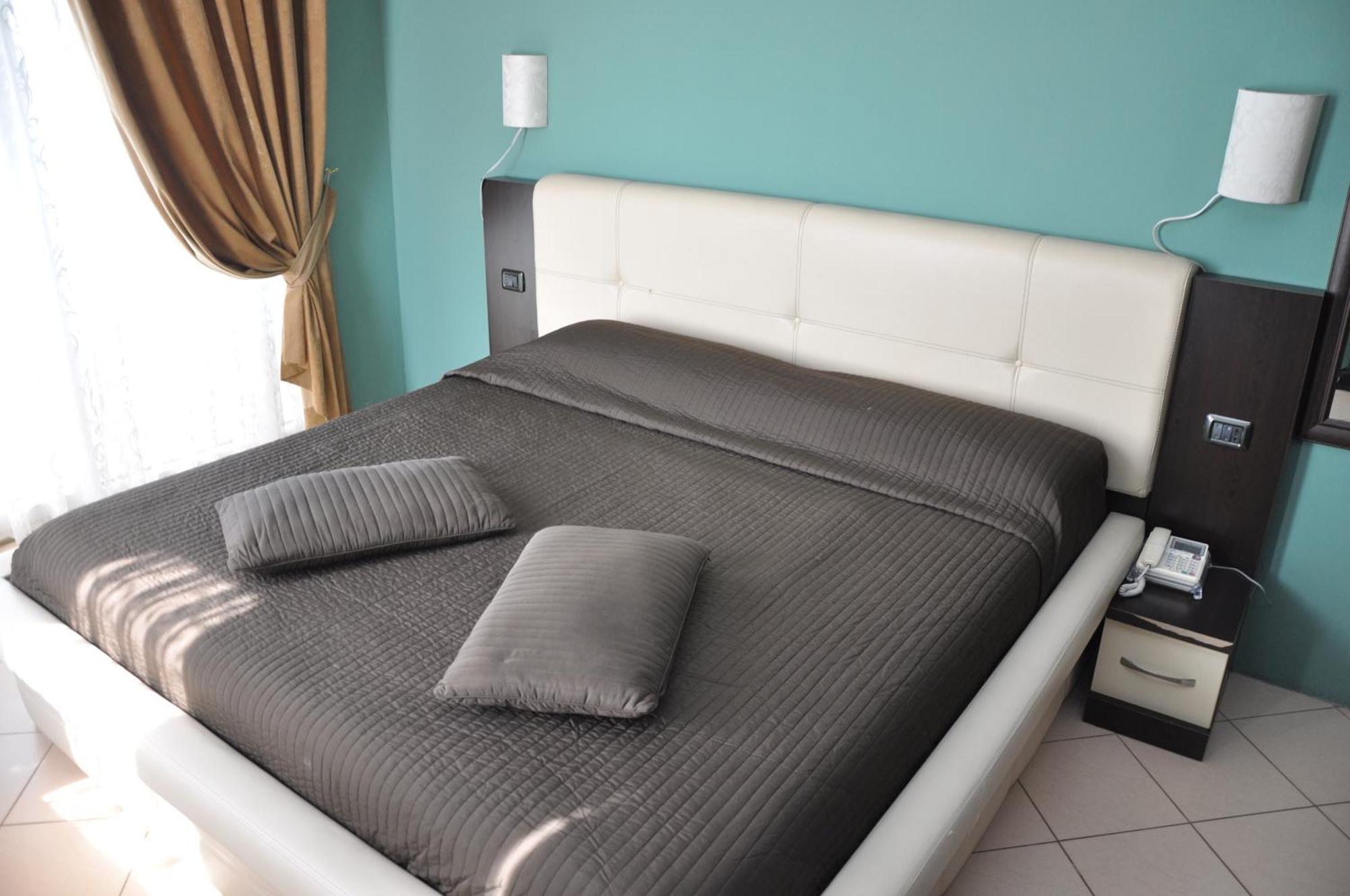 Hotel Vivas ดูร์เรส ภายนอก รูปภาพ